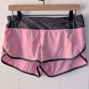 Lululemon Speed Up Short 2.5 in Pink w/ black trim in Size 6